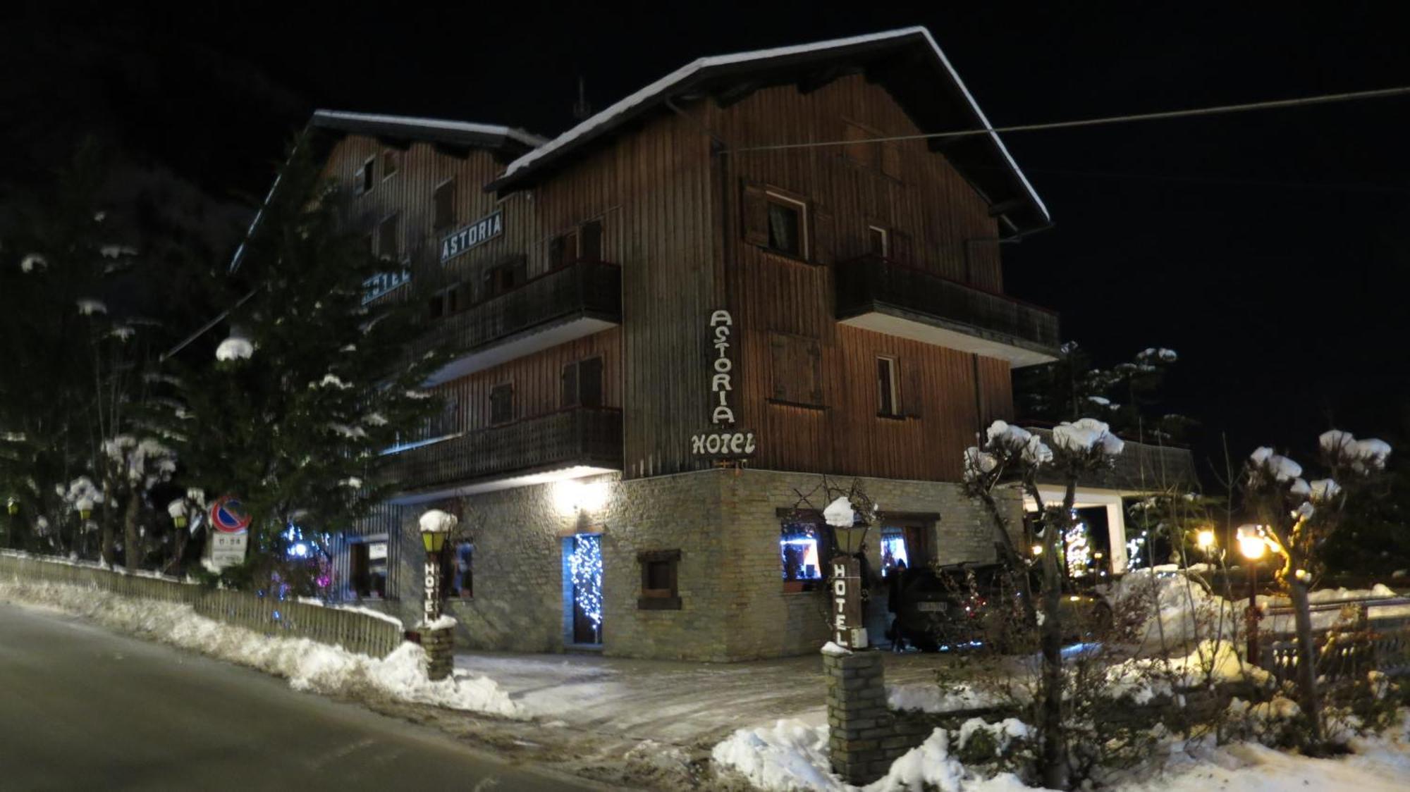 Hotel Astoria Courmayeur Exteriör bild